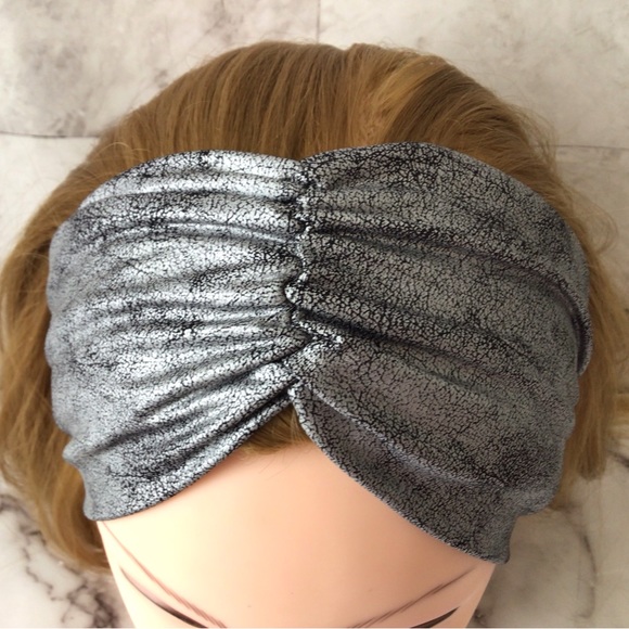 Silver Crackle Faux Leather Fabric Turban Headband - Picture 2 of 8